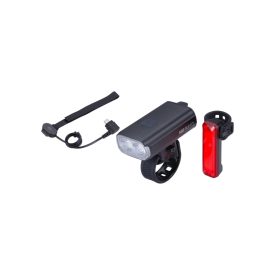   BBB Cycling kerékpáros lámpa szett BLS-174 StrikeDuo Combo, 1200 és 20 lumen, 7 és 5 mód, USB-C és micro USB tölthető 3200 és 300 mAh akku (első és hátsó), gumis felfogatással, távirányítóval